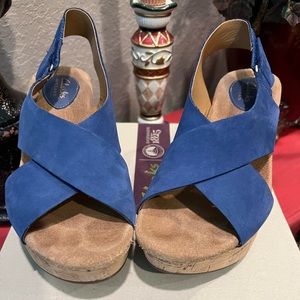 Blue suede clark wedge sandal . Excellent condition. Wore once